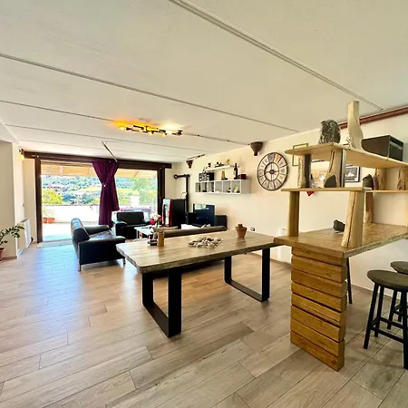 Sunshine Apartment