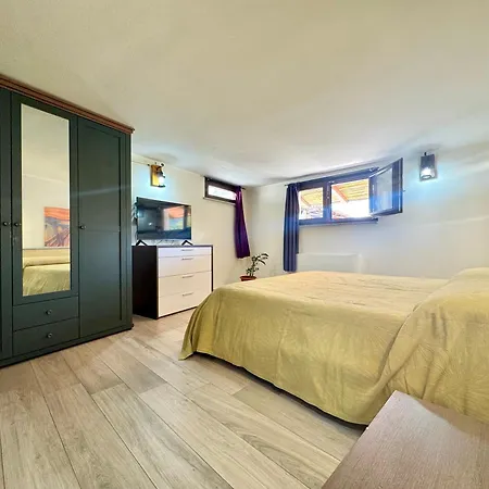Sunshine Apartment